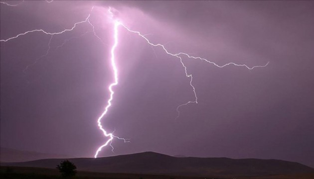 Erzurum'da yıldırım faciası!