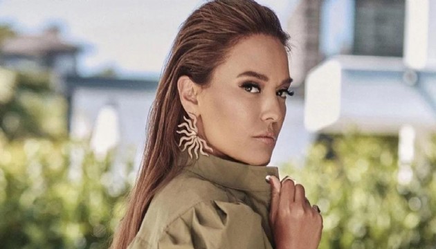 Demet Akalın'dan Seul pozları!