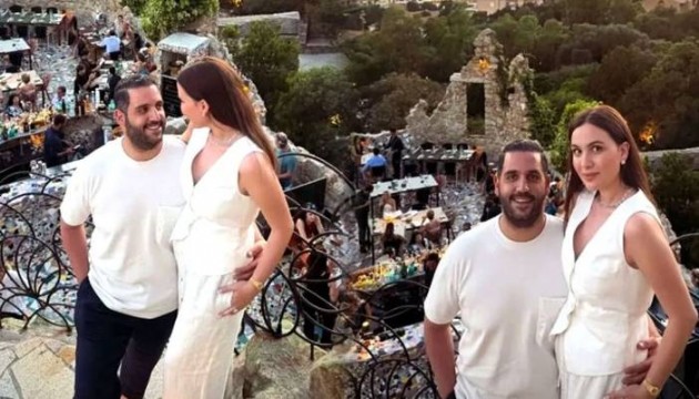 Elif Engin ve Ahmet Emin Ahlatcı çifti balayı için Sardinya'da