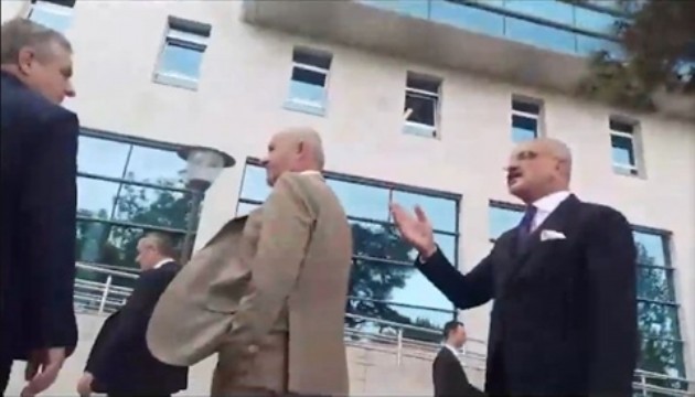 DSP Lideri Aksakal ile DEM Partili Sakık'ın Meclis'teki tartışması bahçeye taştı