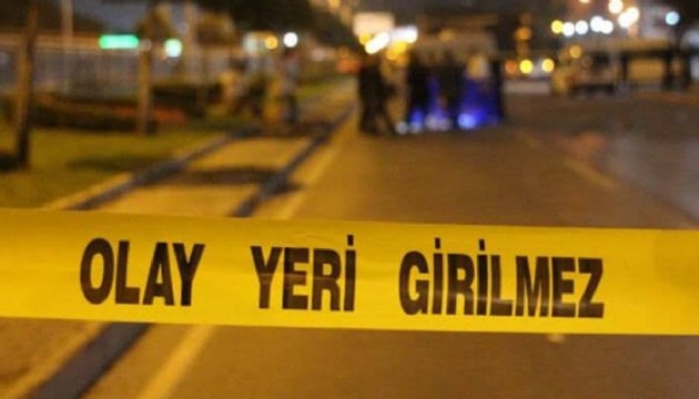 23 yaşındaki genç başı çekyatın altında ölü bulundu