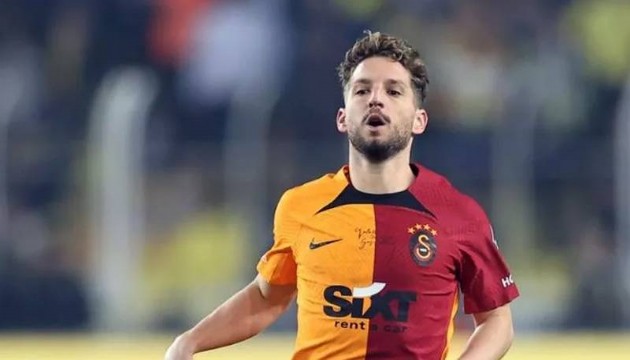 Mertens bir yıl daha Galatasaray'da