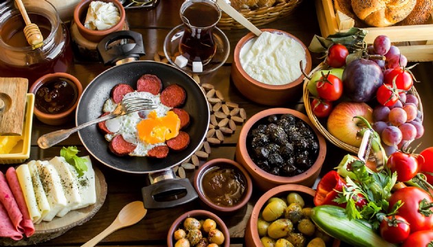 Uzmanı uyardı: Bayram sofrasında bu hataları yapmayın!