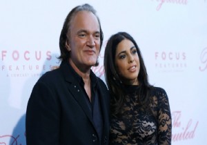 Quentin Tarantino nişanlandı