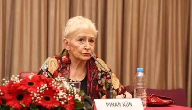 Yazar Pınar Kür hayatını kaybetti