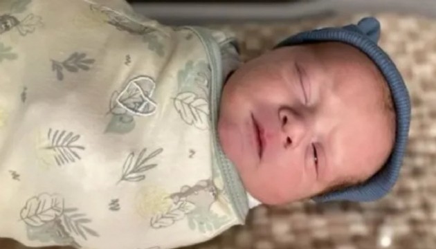 1994'te dondurulmuş embriyodan bebek dünya rekoru kırdı