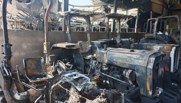 Diyarbakır'da yangın: 3 iş yeri zarar gördü