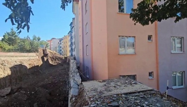 70 ev boşaltıldı! Erzurum'da heyelan