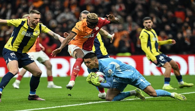 Mert Hakan ile Osimhen arasında gerilim yaşandı