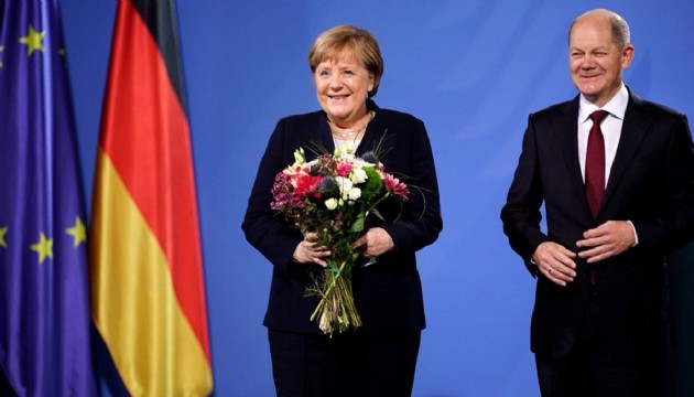 Merkel'e İsrail'den fahri doktora