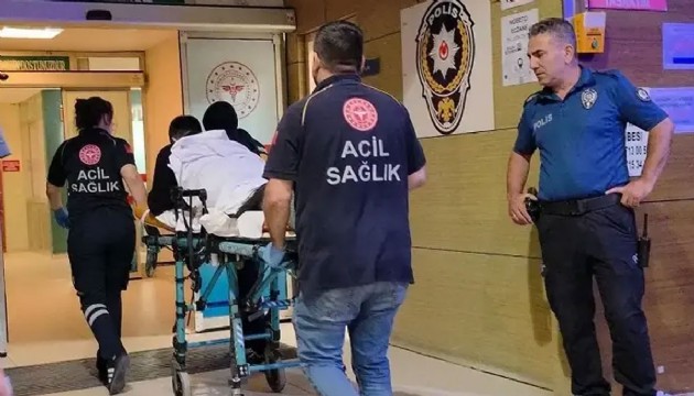 ATM'ye sinirlendi bankanın güvenlik görevlisini bıçakladı