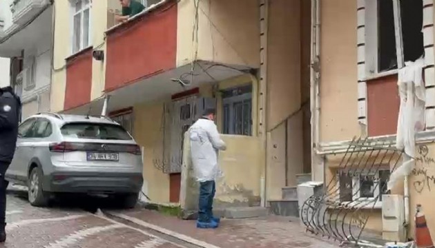 Esenyurt'ta korku dolu anlar! Bina kullanılamaz hale geldi