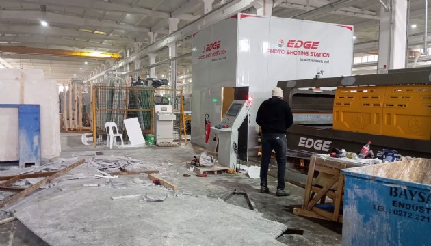 İşçilerin üzerine mermer blok düştü: 5 yaralı