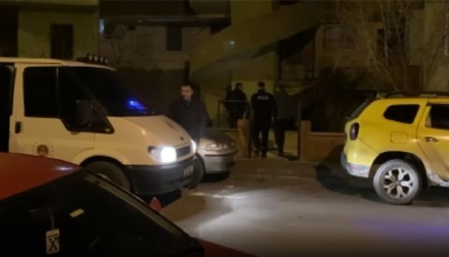 24 yaşındaki genç evde ölü bulundu, arkadaşları gözaltında!
