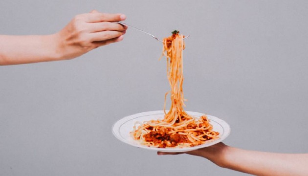 Uzmanlar açıkladı: Neden hep aynı yemeği seçiyoruz?