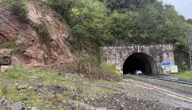 Zonguldak'ta sağanak sonrası heyelan