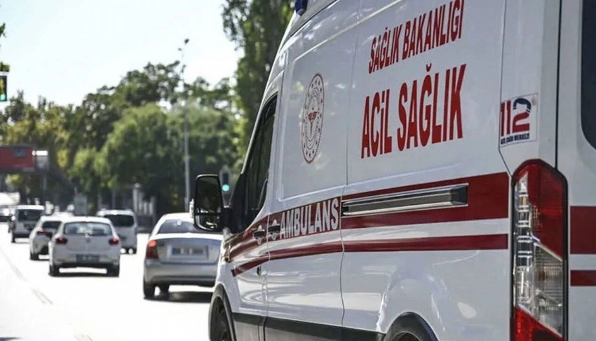 Uşak'ta 3 işçi servisi çarpıştı: 8 yaralı