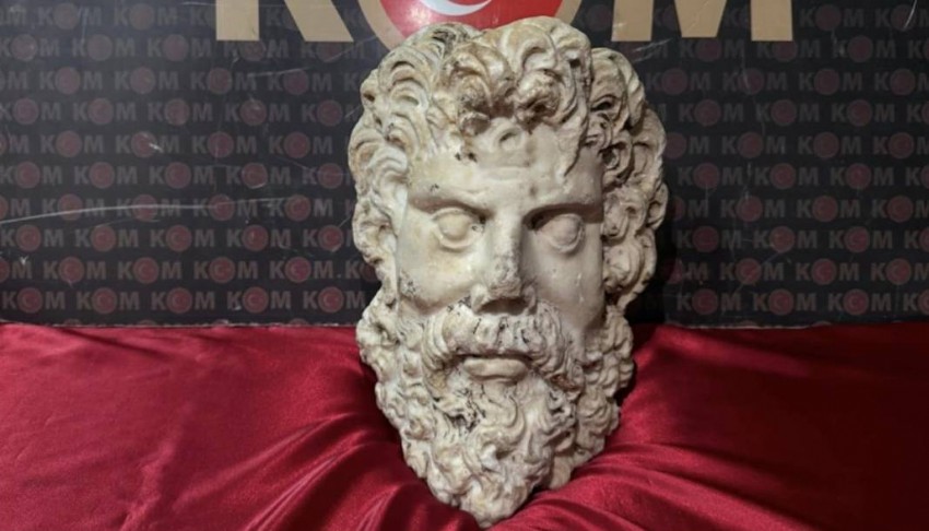 2 bin yıllık Zeus heykel başı ele geçirildi