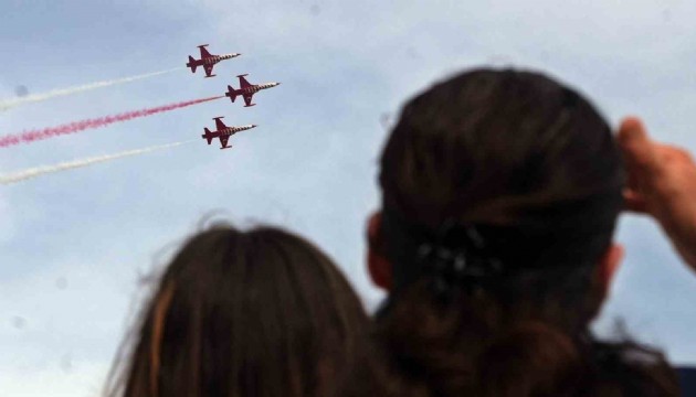 Türk Yıldızları Ata'ya saygı için uçuş yapacak