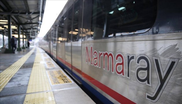 Marmaray'da bir saat arayla iki intihar!