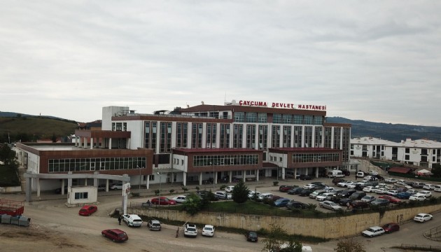 Karın ağrısı diye gitti, hamile olduğunu öğrendi