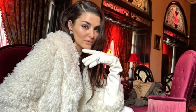 Arzu Sabancı'dan Hande Erçel'e sürpriz!