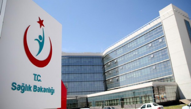 Acil servis doluluğu eleştirilerine Bakanlıktan cevap