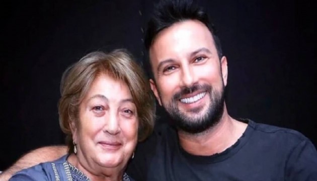 Annesini kaybeden Tarkan sessizliğini bozdu