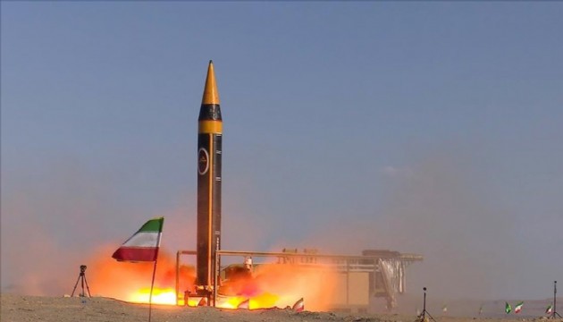 ABD ile görüşmeleri devam eden İran'dan yeni füze tanıtımı