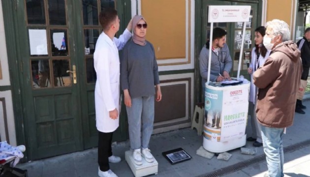 Sağlık Bakanlığı, kent meydanlarında kilo kontrolüne başladı