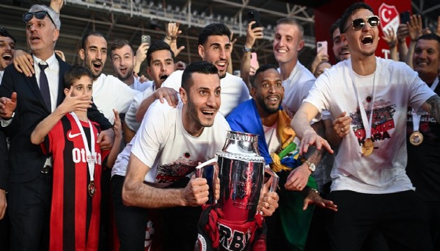 Süper Lig'e yükselen Gençlerbirliği'ne büyük şok!