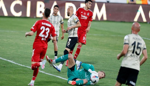 Beşiktaş'tan 4 gollü kapanış