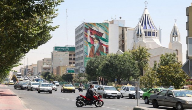 Tahran'da toplu cenaze törenleri sebebiyle tatil edildi