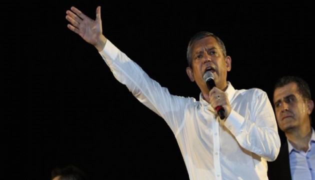 Özel, TELE1'in karartılmasına tepki gösterdi