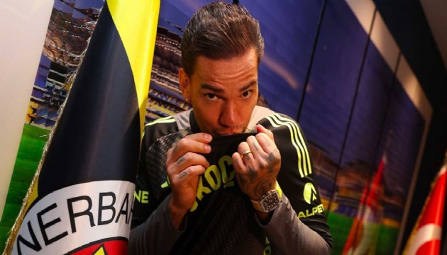Ederson Fenerbahçe'ye imzayı atar atmaz duyurdu
