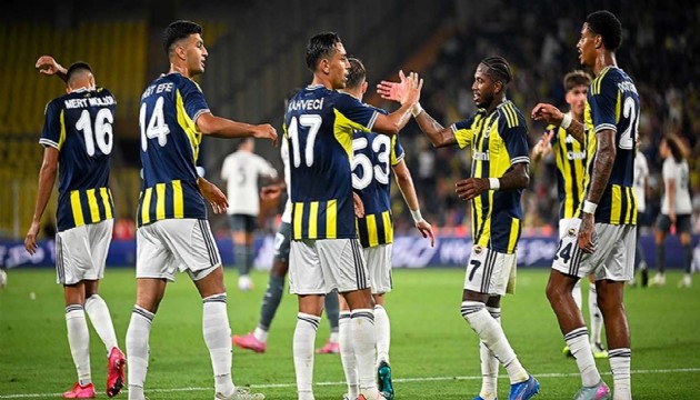 Fenerbahçe'de Jhon Duran sahalara dönüyor