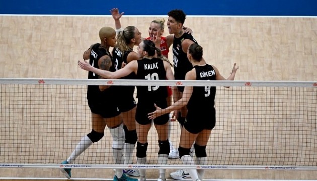 Filenin Sultanları, Kanada'ya geçit vermedi