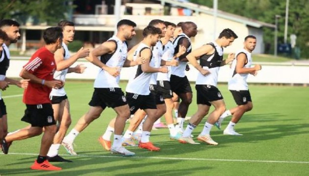 Beşiktaş Almanya'da sahaya çıktı