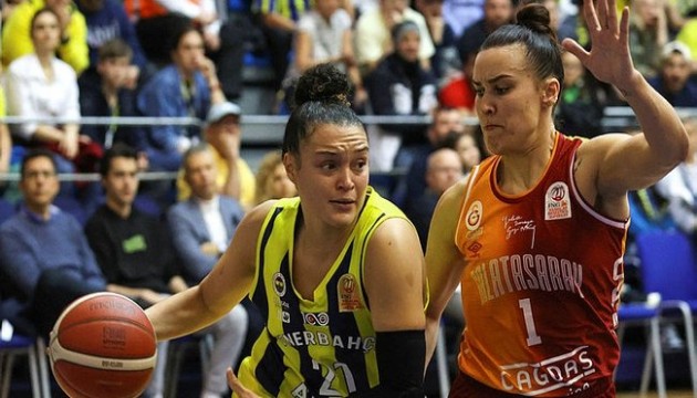 Fenerbahçe'den Galatasaray'a 24 sayı fark