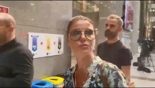 Gülben Ergen ifade vermek için adliyede: Çok üzgünüm!