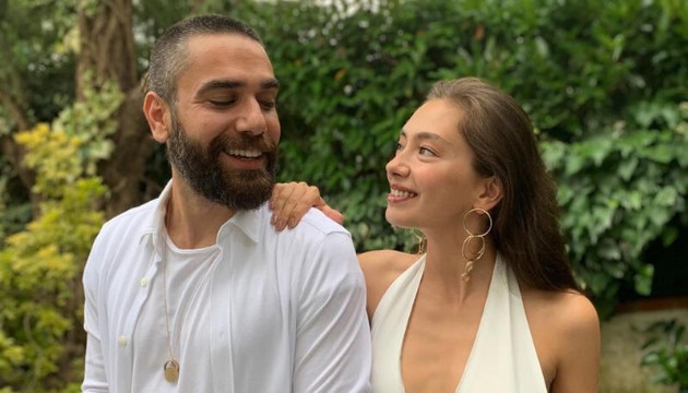 Neslihan Atagül'den mutlu aile tablosu