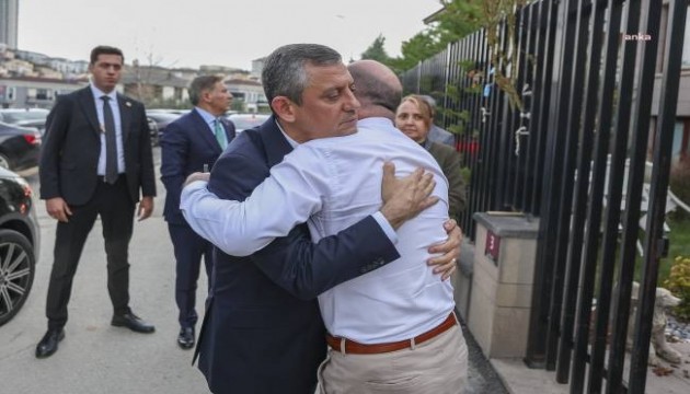 Özgür Özel'den İlhan Cihaner'e taziye ziyareti