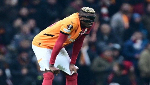 Osimhen'i elden çıkartmak istiyorlar