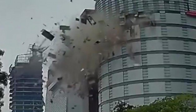 AVM'de korkunç patlama!