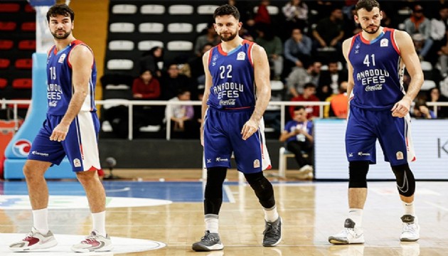 Anadolu Efes'ten bir ilk! Dört sezon sonra EuroLeague'de play-off'a kalamadı