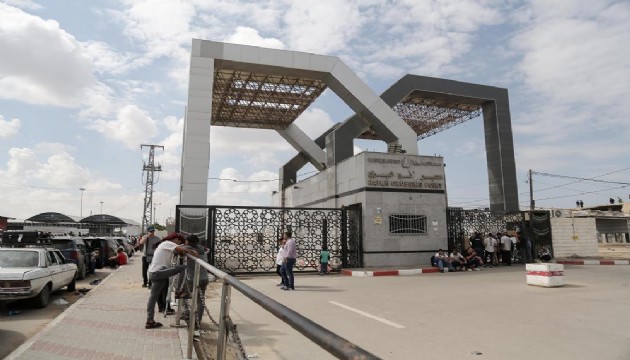 İsrail, Mısır üzerinden Gazze Şeridi'ne insani yardımlara izin verdi