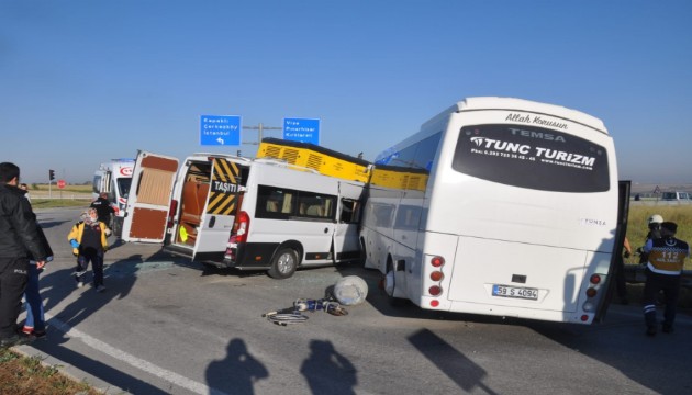 Tekirdağ'da feci kaza! 18 yaralı
