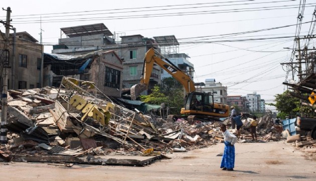 Myanmar'daki depremlerde can kaybı 2 bini aştı