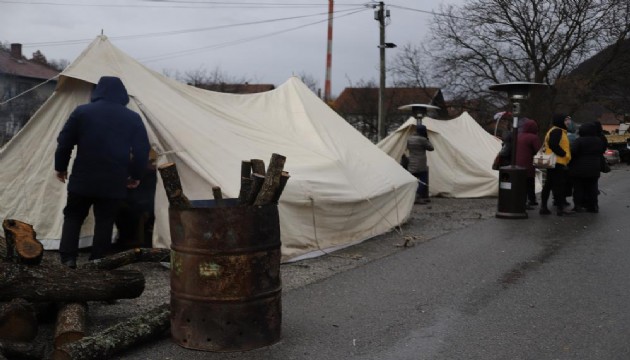 AB ve NATO'dan Kosova'daki şiddet olaylarına tepki