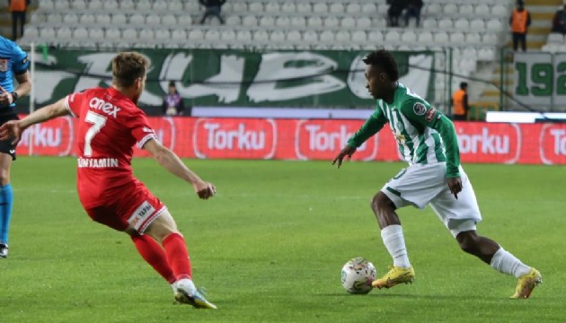 Konyaspor ile Antalyaspor puanları paylaştı